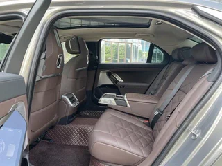 BMW 7 Series 2023 740Li Leading Type M Sports suit interior photo 9