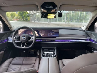 BMW 7 Series 2023 740Li Leading Type M Sports suit interior photo 10