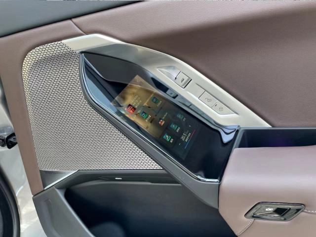 BMW 7 Series 2023 740Li Leading Type M Sports suit interior photo 13