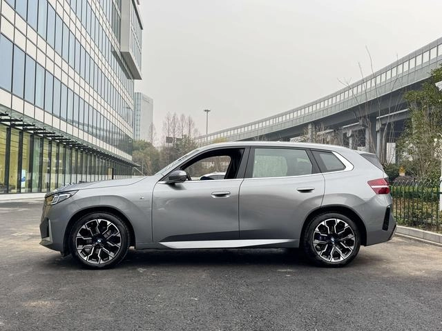 BMW X3 2025 xDrive30L Премиум-класса M Спортивный костюм экстерьер фото 3