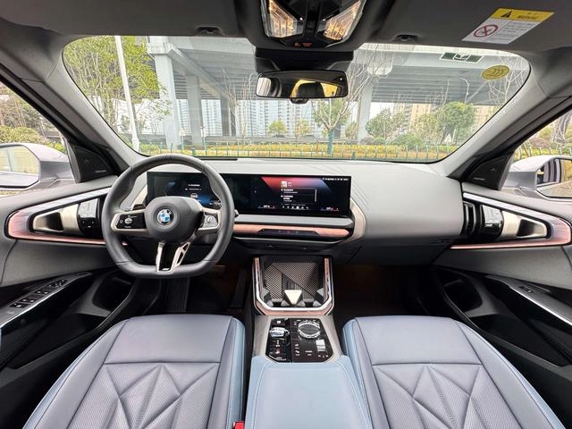 BMW X3 2025 xDrive30L Премиум-класса M Спортивный костюм интерьер фото 11