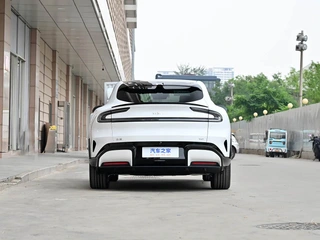 Xiaomi Auto YU7 2025 Long battery life rear drive version exterior photo 6