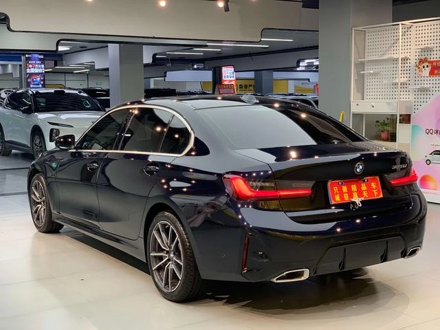 BMW 3 Series 2025 325Li M Conjunto deportivo exterior foto 6