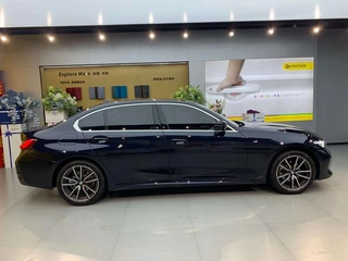 BMW 3 Series 2025 325Li M Conjunto deportivo exterior foto 9