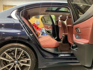 BMW 3 Series 2025 325Li M Conjunto deportivo interior foto 14