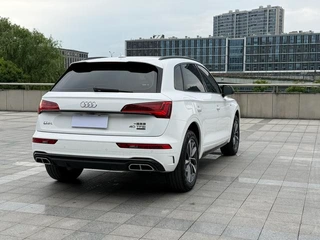 Audi Q5L 2023 40T Deluxe Dynamic exterior photo 4