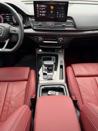 Audi Q5L 2023 40T Deluxe Dynamic interior photo 14