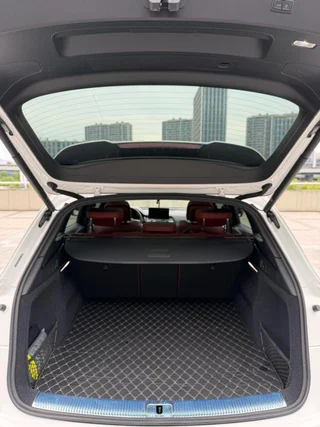 Audi Q5L 2023 40T Deluxe Dynamic interior photo 18