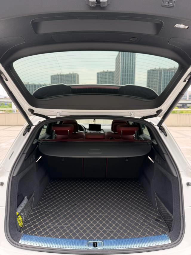 Audi Q5L 2023 40T Deluxe Dynamic interior photo 18
