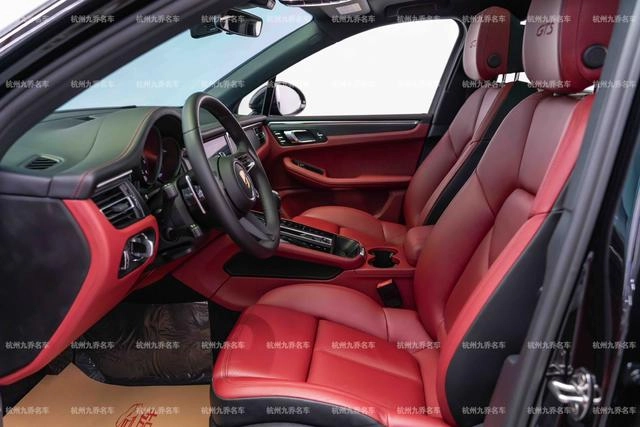 Porsche Macan 2023 Macan GTS 2.9T interior photo 15