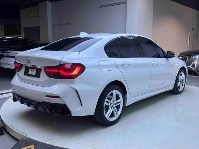BMW 1 Series 2023 120i M Sports Obsidian Night Edition exterior photo 9