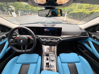 BMW 4 Series 2023 425i M Conjunto deportivo interior foto 8