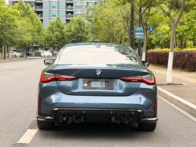BMW 4 Series 2023 425i M Conjunto deportivo interior foto 12