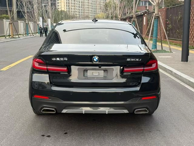 BMW 5 Series 2021 Модификация 530Li Лидирующий M Спортивный костюм интерьер фото 8