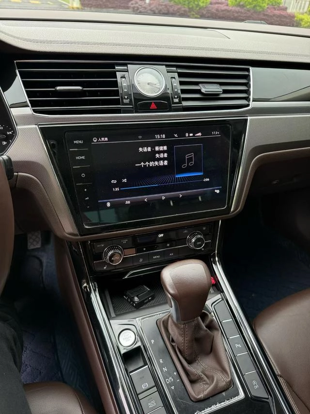 Volkswagen Phideon 2021 380TSI Luxury Edition interior photo 6