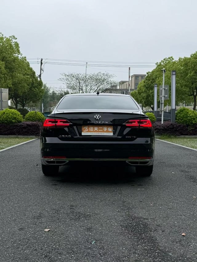 Volkswagen Phideon 2021 380TSI Luxury Edition interior photo 8