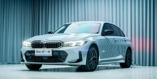 BMW 3 Series 2025 330Li M Sports Night Suit exterior photo 1