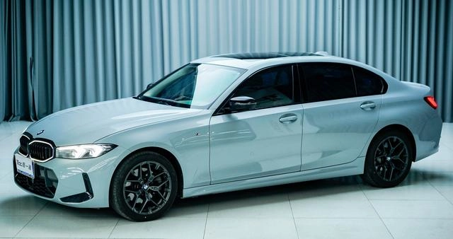 BMW 3 Series 2025 330Li M Sports Night Suit exterior photo 2