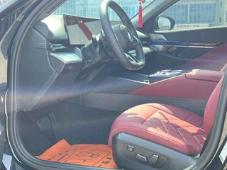 BMW 5 Series 2025 530Li Leader M Ensemble de sport extérieur photo 7