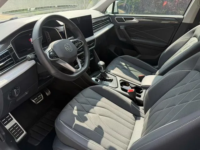 Volkswagen Tiguan L 2022 330TSI Transmission automatique à deux roues motrices R-Line Version de plus en plus extérieur photo 4