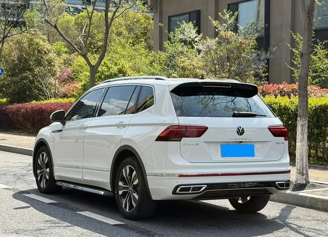 Volkswagen Tiguan L 2022 330TSI Transmission automatique à deux roues motrices R-Line Version de plus en plus intérieur photo 8
