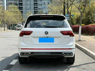 Volkswagen Tiguan L 2022 330TSI Transmission automatique à deux roues motrices R-Line Version de plus en plus intérieur photo 9