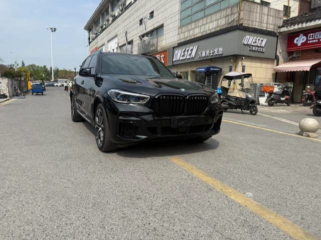 BMW X5 2022 xDrive 40Li Премиум-класса M Спортивный костюм экстерьер фото 3