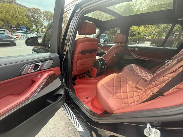 BMW X5 2022 xDrive 40Li Премиум-класса M Спортивный костюм интерьер фото 7