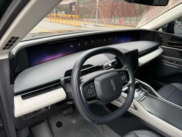 Lincoln Nautilus 2023 2.0T Four-wheel drive Zunyi Edition interior photo 11
