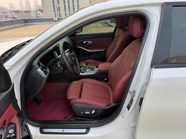 BMW 3 Series 2022 325Li M Sports suit exterior photo 5