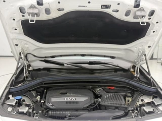 BMW X2 2023 sDrive25i M Off-road suit interior photo 16