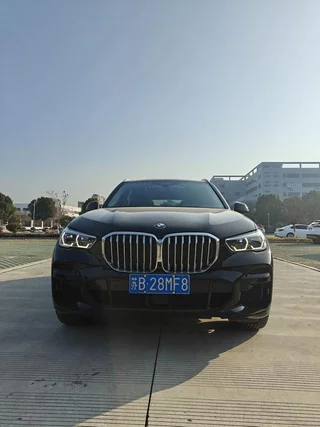 BMW X5 2022 xDrive40i Tipo de lujo M Conjunto deportivo exterior foto 2