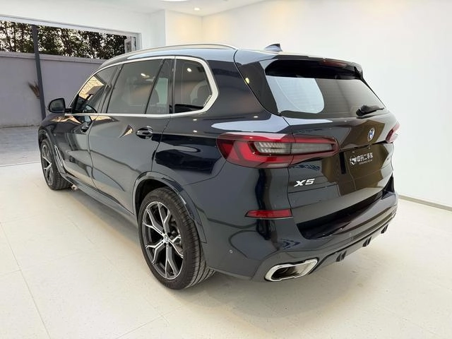 BMW X5 2022 xDrive 40Li M Ensemble de sport extérieur photo 6