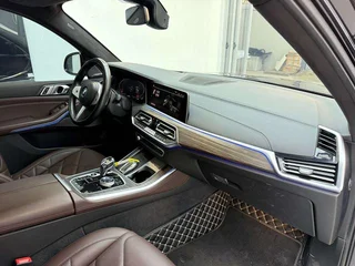 BMW X5 2022 xDrive 40Li M Ensemble de sport extérieur photo 10