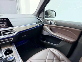 BMW X5 2022 xDrive 40Li M Ensemble de sport intérieur photo 15