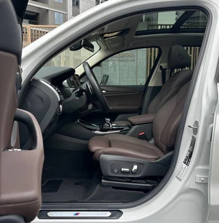 BMW X3 2023 xDrive30i Leader M Ensemble de nuit Yao intérieur photo 12