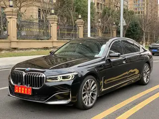 BMW 7 Series 2021 730Li Роскошный набор