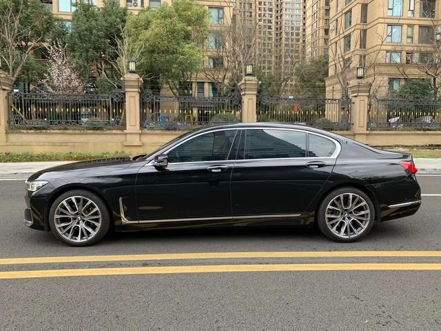 BMW 7 Series 2021 730Li Ensemble de luxe extérieur photo 7