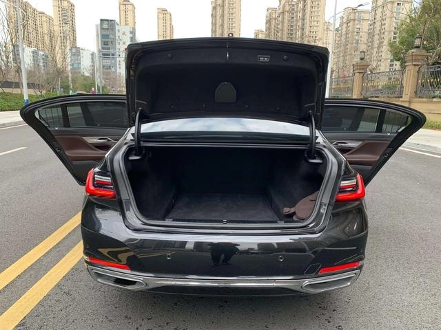 BMW 7 Series 2021 730Li Ensemble de luxe extérieur photo 8