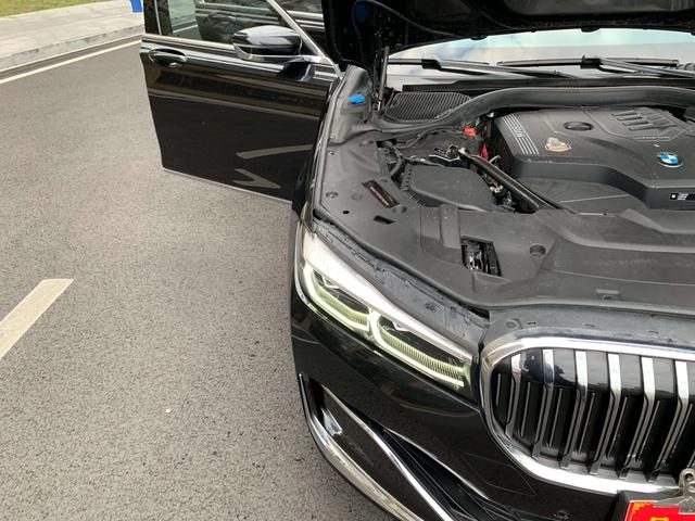 BMW 7 Series 2021 730Li Ensemble de luxe intérieur photo 19