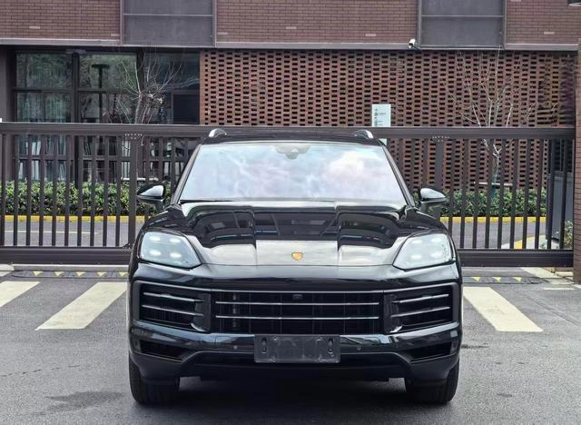 Porsche Cayenne 2024 Cayenne 3.0T exterior photo 3