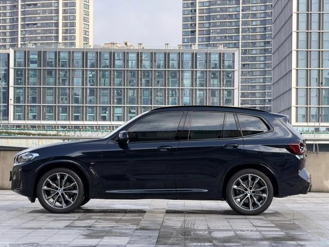 BMW X3 2023 xDrive30i Leading Type M Obsidian Night Suit exterior photo 3