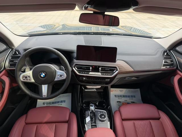 BMW X3 2023 xDrive30i Leading Type M Obsidian Night Suit interior photo 6