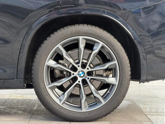 BMW X3 2023 xDrive30i Leading Type M Obsidian Night Suit interior photo 8