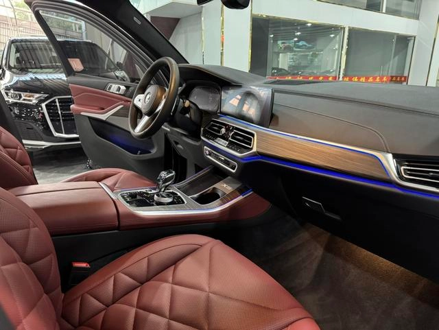 BMW X5 2022 Reforma xDrive 40Li M Conjunto deportivo interior foto 15