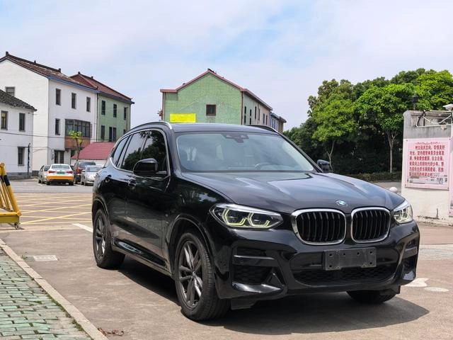 BMW X3 2021 Restyling xDrive28i M Sports suit exterior photo 3
