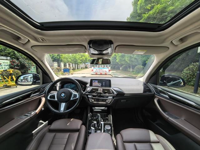 BMW X3 2021 Restyling xDrive28i M Sports suit interior photo 8
