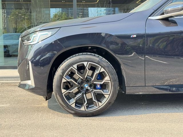 BMW X3 2025 xDrive30L Tipo de lujo M Conjunto deportivo exterior foto 3
