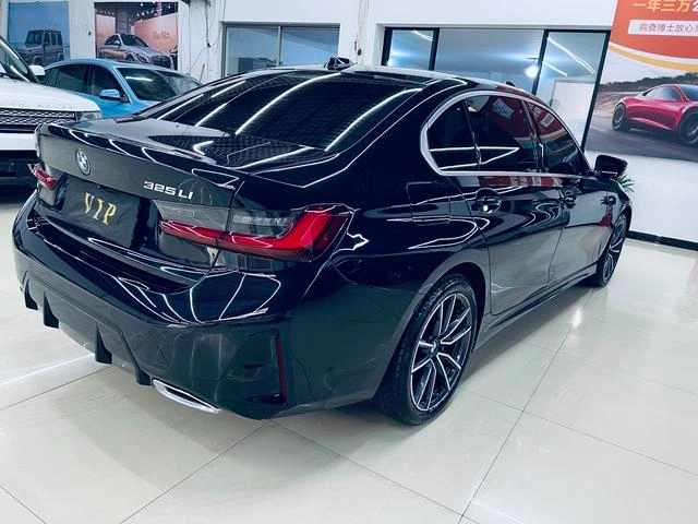 BMW 3 Series 2025 325Li M Ensemble de sport intérieur photo 8