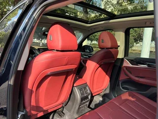 BMW X3 2022 xDrive25i M Sports suit interior photo 14